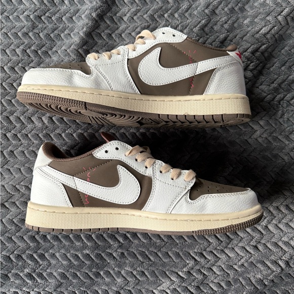 Travis Scott reverse mochas reps - Picture 1 of 3